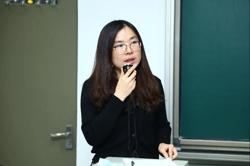 李丹.jpg 李丹.jpg