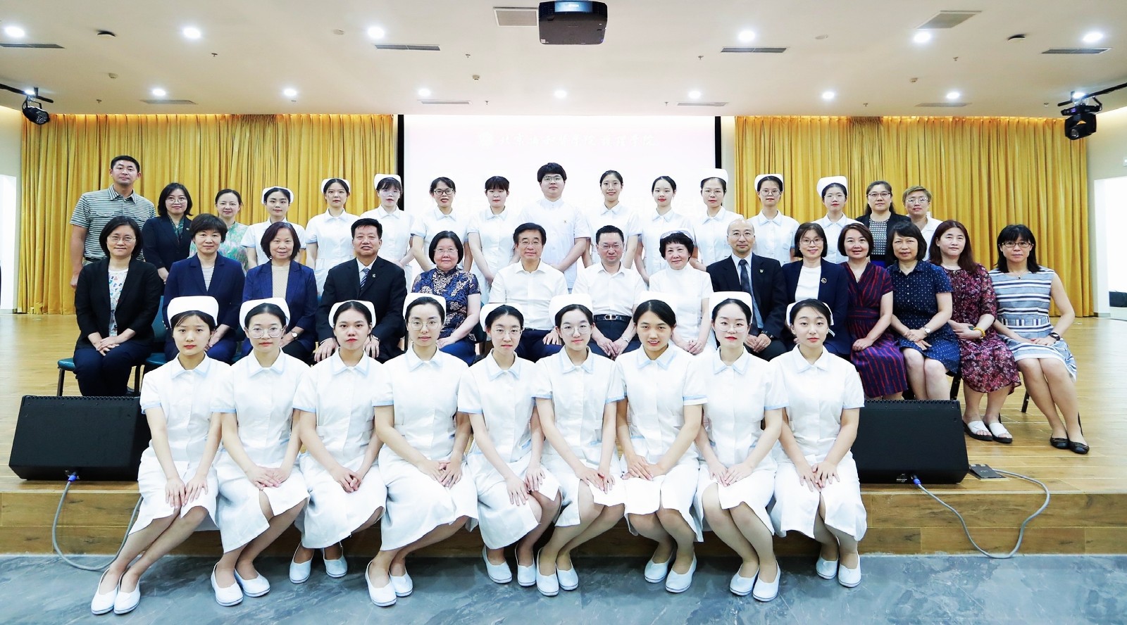 68a528adc767a2092caf2c45562f9b9.jpg