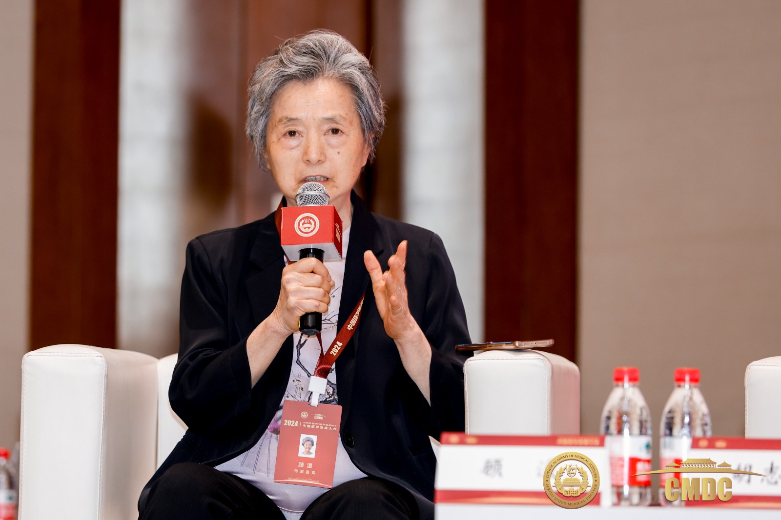 顾湲.jpg